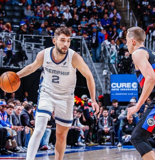 底特律活塞双核爆发掀翻灰熊送七连败