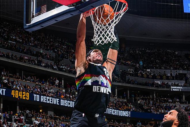 约基奇40分13助创历史中锋单场纪录 掘金终结马刺